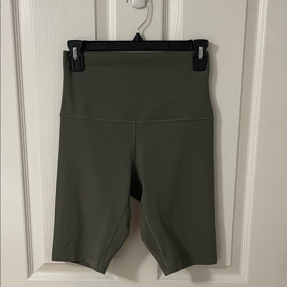 Lululemon Align Super High-Rise Short 10” - Grey Sage, size 8